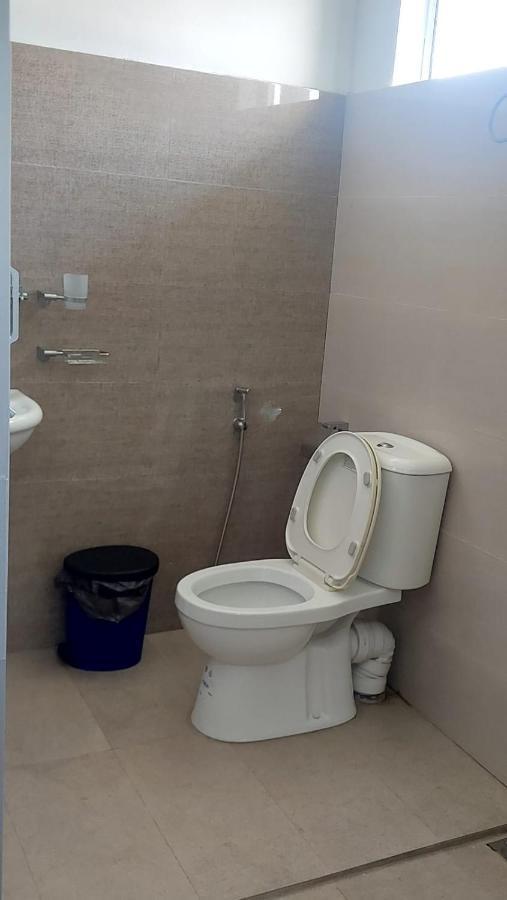 Jays Guest - Rajagiriya Colombo Hotel Ngoại thất bức ảnh