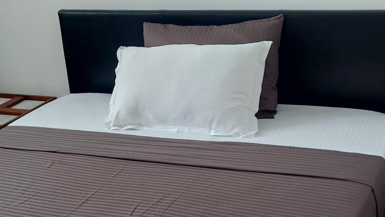 Jays Guest - Rajagiriya Colombo Hotel Ngoại thất bức ảnh